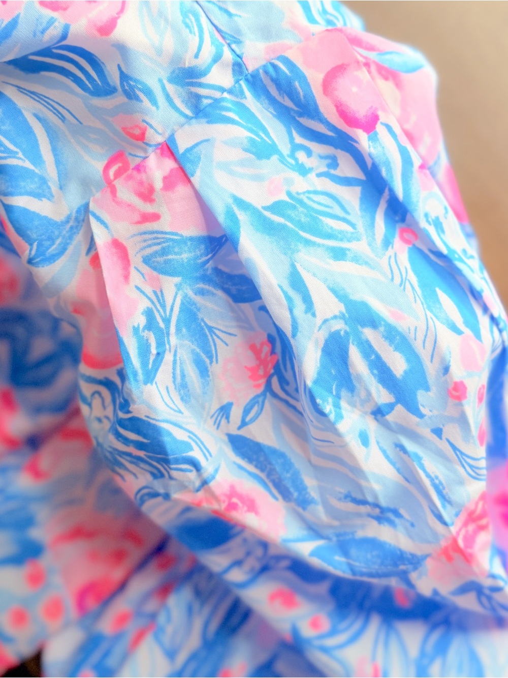 Lilly Pulitzer My Little Peony Bondi Blue Floral Hidden Horse Top Size L - Picture 7 of 10